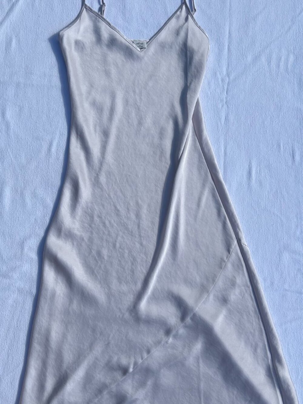 Wilfred satin dress - Picture 2 of 3